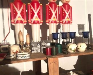 vintage plastic soldiers with lights