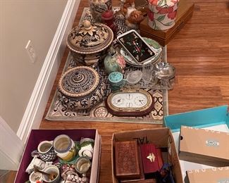 Mani Decorative accessories