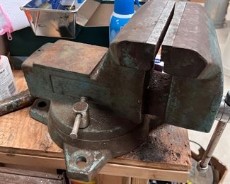 Unattached vise ….yay !