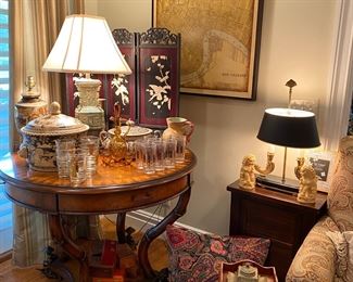Beautiful decorative Accessories and Furniture