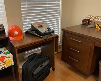 rolling typewriter table