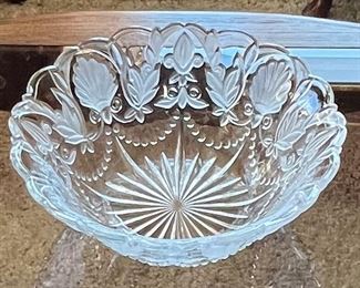 Crystal fruit bowl