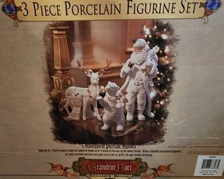 Grand Noel Collector Set