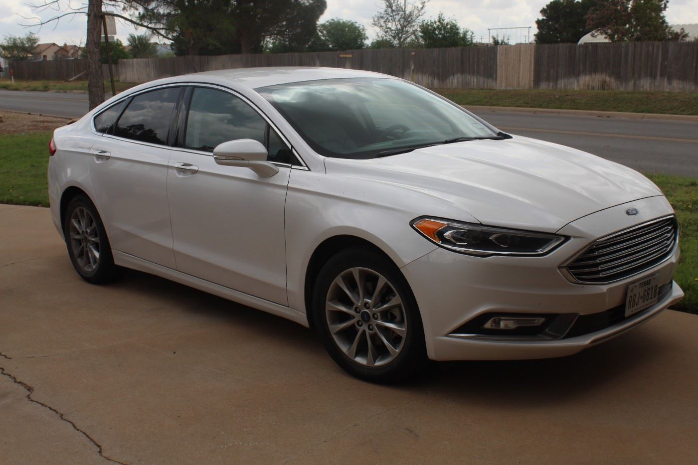 Estate Sale by Kim and Them in Midland, TX starts on 5/22/2023