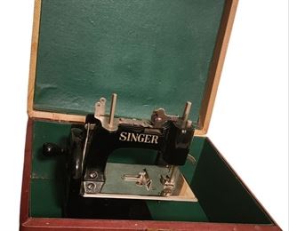 Salesman sample Singer sewing machine