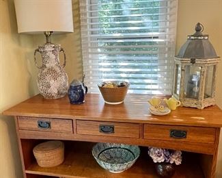 buffet/TV console