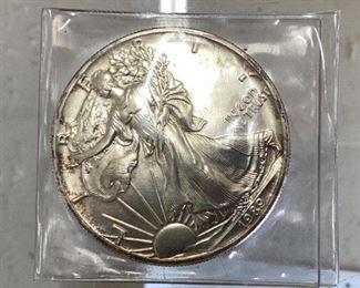 1989 US SILVER EAGLE DOLLAR