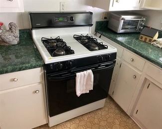 KENMORE GAS STOVE