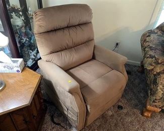 ELECTRIC RECLINER/LIFT CHAIR
