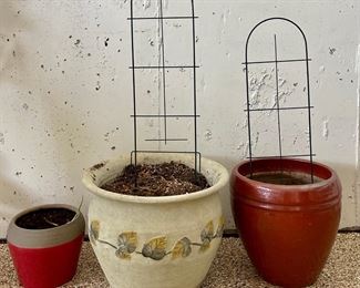(3) Outdoor Plant Pots With Metal Vine Holders 