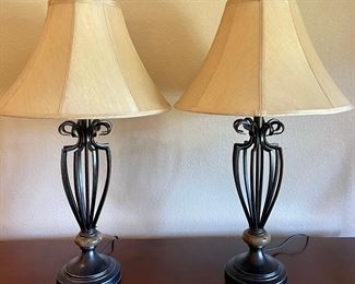 (2) Black Iron And Pottery Base Lamps With Lamp Shades