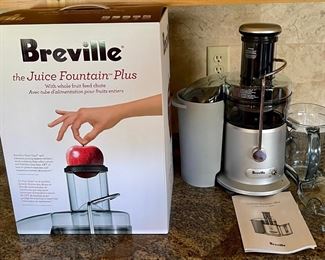 Breville Juice Fountain Plus With Accessories Unused IOB