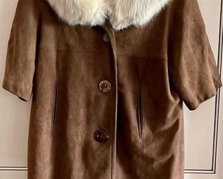 Rich's Vintage Brown Suede Satin Lined Coat With Fox Fur Collar And 3/4 Sleeves