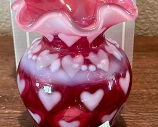 Fenton Limited Edition Country Cranberry Heart Vase In Original Box With Paperwork