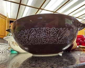 Pyrex Woodland Pattern Mixing Bowl