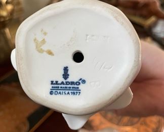 Lladro Girl from Valencia #4841,  1970s Lladro Figurine Girl With Pig Holding Piglet #1011
