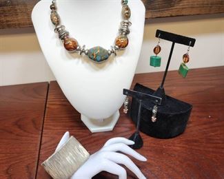 Beautiful Turquoise Colors Necklace Accessories