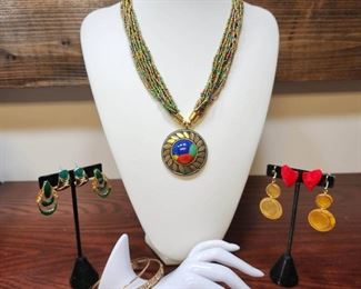 Unique Medallion Seed Bead Necklace Accessories