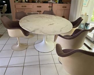 Vintage Mid-century modern Knoll Saaranen Marble Top Oval Dining Tables. Knoll Tulip Style Chairs (6).
