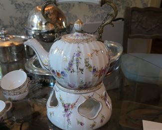 Dresden teapot, KPM warming stand