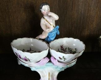 Small soft paste porcelain sweet meat or trinket tray