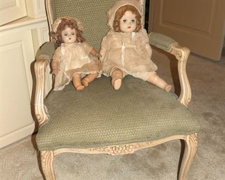 19402-1950s dolls, open arm chair