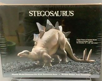 Stegodaurus Dinosaur Kit