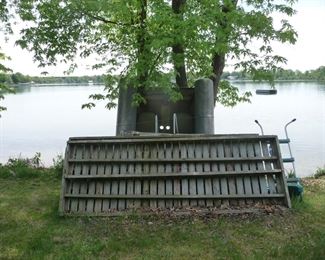 raft / pier/there is a lot of the lake stuff