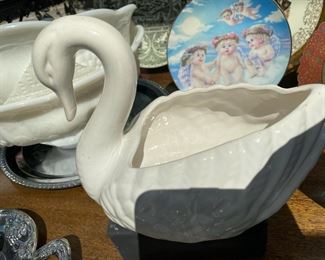 Ceramic White Swan Planter