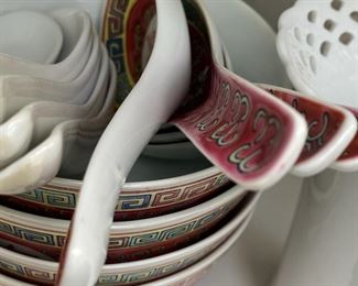 4 Chinese Red Mun Shou Rice Bowls/Spoons