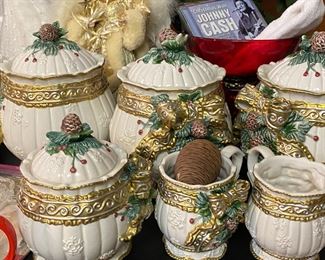 Set of 5 Lidded Canisters and Two Mugs - Christmas Pinecone Ribbon Design