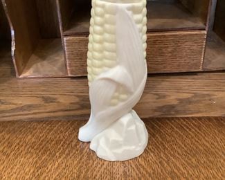 6th mark. Corn cob vase. $16