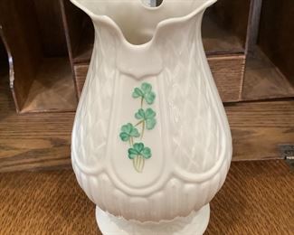 2001 Retired Bunratty vase $18