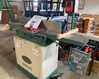 Grizzly Parallelogram Jointer with Helical Cutterhead -&nbsp;G0604X