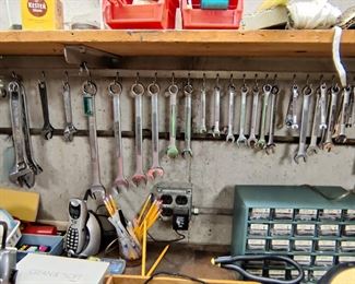 VARIOUS TOOLS & HARDWARE