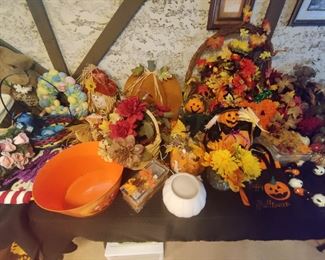 HOLIDAY DECOR ONLY - $10 PER SACK ATTACK 