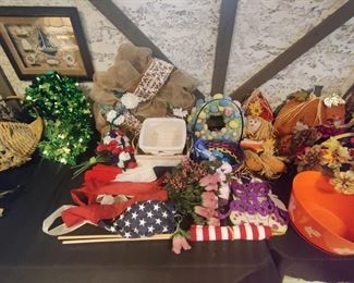 HOLIDAY DECOR ONLY - $10 PER SACK ATTACK 