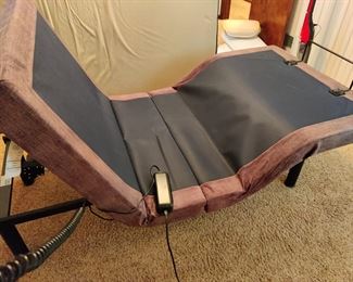 GLIDEAWAY BED CARRIAGE MFG BRAND - ELECTRICAL ADJUSTABLE BED W/ QUALITY TENCEL BRAND TWIN MATTRESS & FRAME - $200