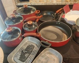 VARIOUS KITCHENWARE - PAULA DEEN COLLECTION