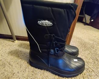 SNOW MOBILE HELMET, BOOTS & GLOVES