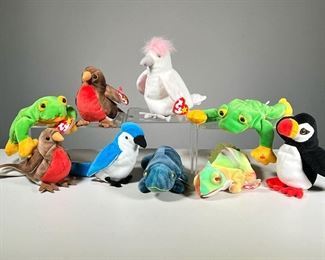 (9PC) 1997 REPTILES & BIRDS BEANIE BABIES | TY Beanie Babies, including: Rainbow (PVC pellets), Iggy (PVC pellets), two Smoochy frogs, Puffer, Rocket, Kuku, and two Early birds. 