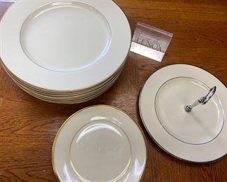 OS6225 Set of 14 Lenox Presidential Eternal Pattern China https://www.ebay.com/str/agesagoestatesales