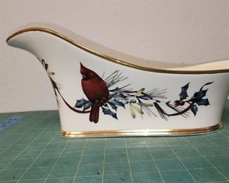 OS9005 Lenox Winter Greetings Ivory Wine Caddy Made in China https://www.ebay.com/str/agesagoestatesales