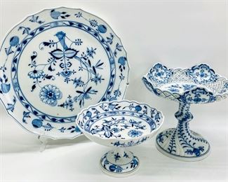 Meissen And Germn Compote Bowls And A Charger Plate
