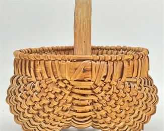 Vintage Butt Picnic Basket
