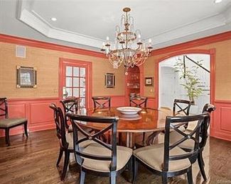 Henredon Round Dining Table w/extensions, dining chairs