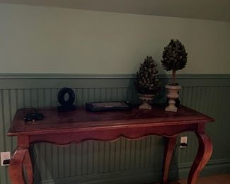 French country table, console, boxwood