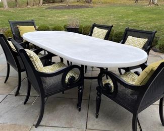 Smith and Hawkins outside dining table and chairs