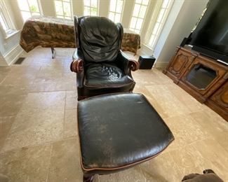 Distressed oversized leather chair w/ottoman
