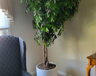 SEVERAL LARGE FAKE PLANTS